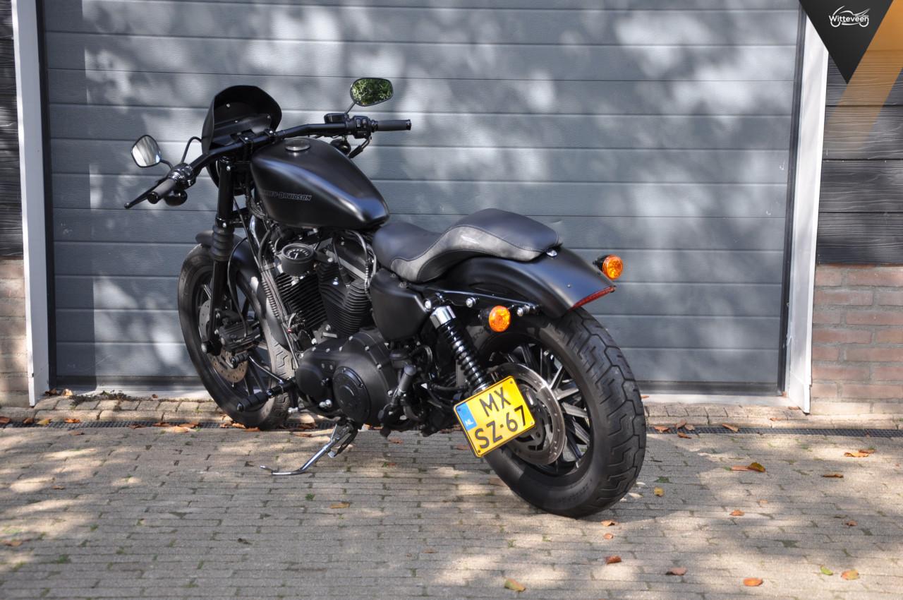 Harley Davidson XL 883 N Sportster Iron mooi aangepast!