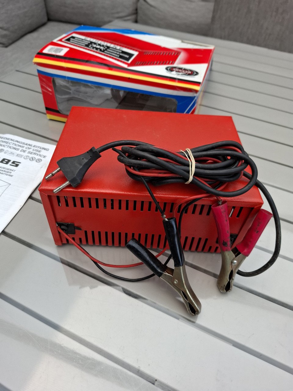 Absaar 10 AMP. Lader voor autoaccu 12 Volt,