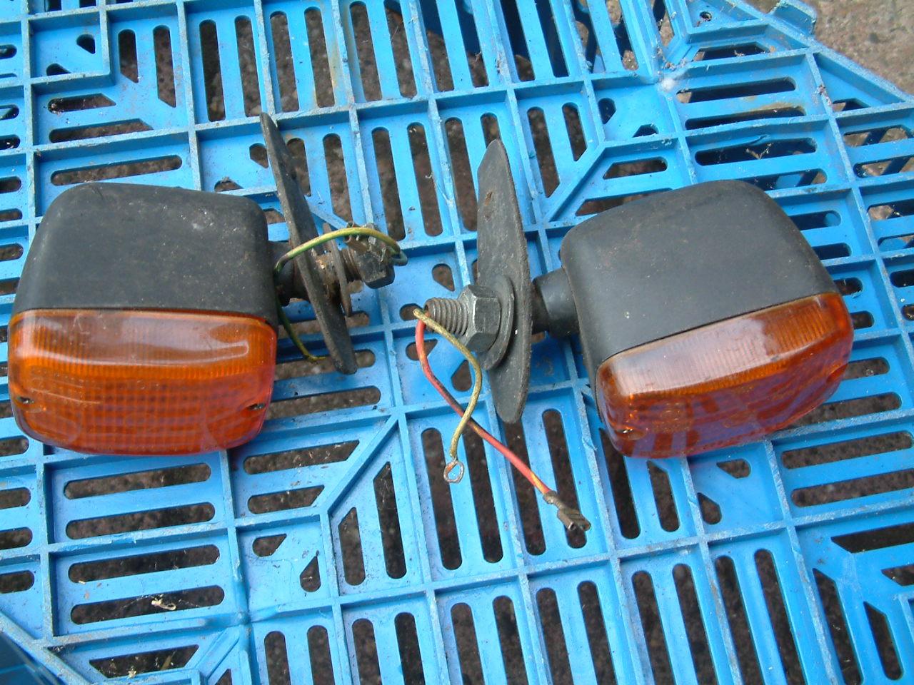 Koplamp modern en knipperlichten  led en lamp  doosje vol