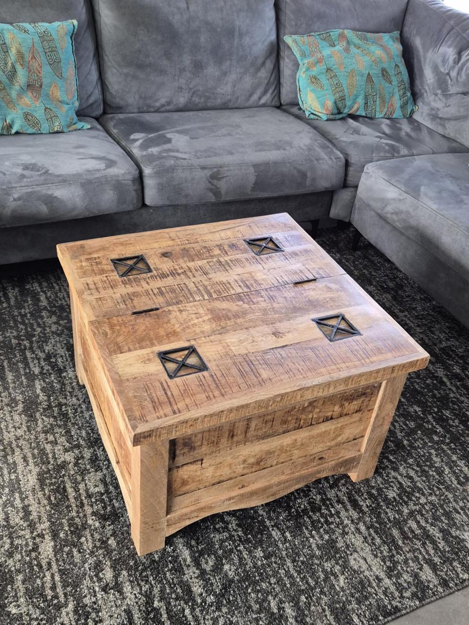 Dressoirs + boekenkast + salontafel + spiegel