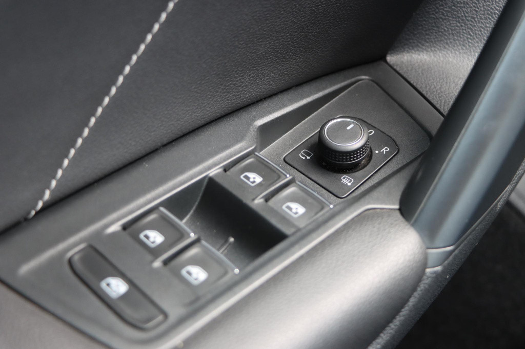 Volkswagen Tiguan 1.4 tsi ehybrid r-line business + 245pk dsg6
