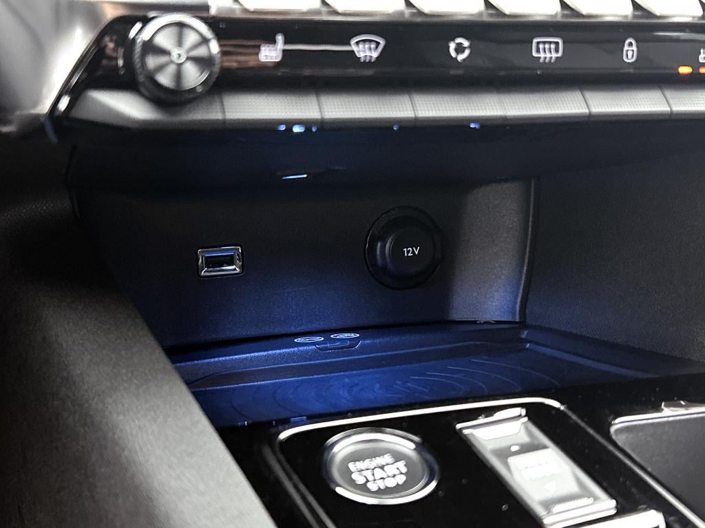 Peugeot 3008 plug-in hybrid4 300pk gt pack | rijklaar | adaptive cruise | e