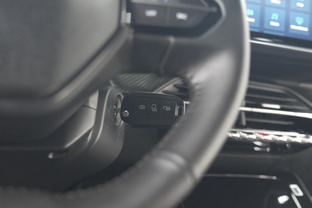 Peugeot 2008 hybrid 136 e-dcs6 allure | 360 camera | dodehoekdetectie | nav