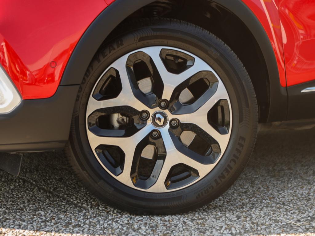 Renault Captur 1.3 tce 150pk intens automaat | panoramadak | trekhaak | nav