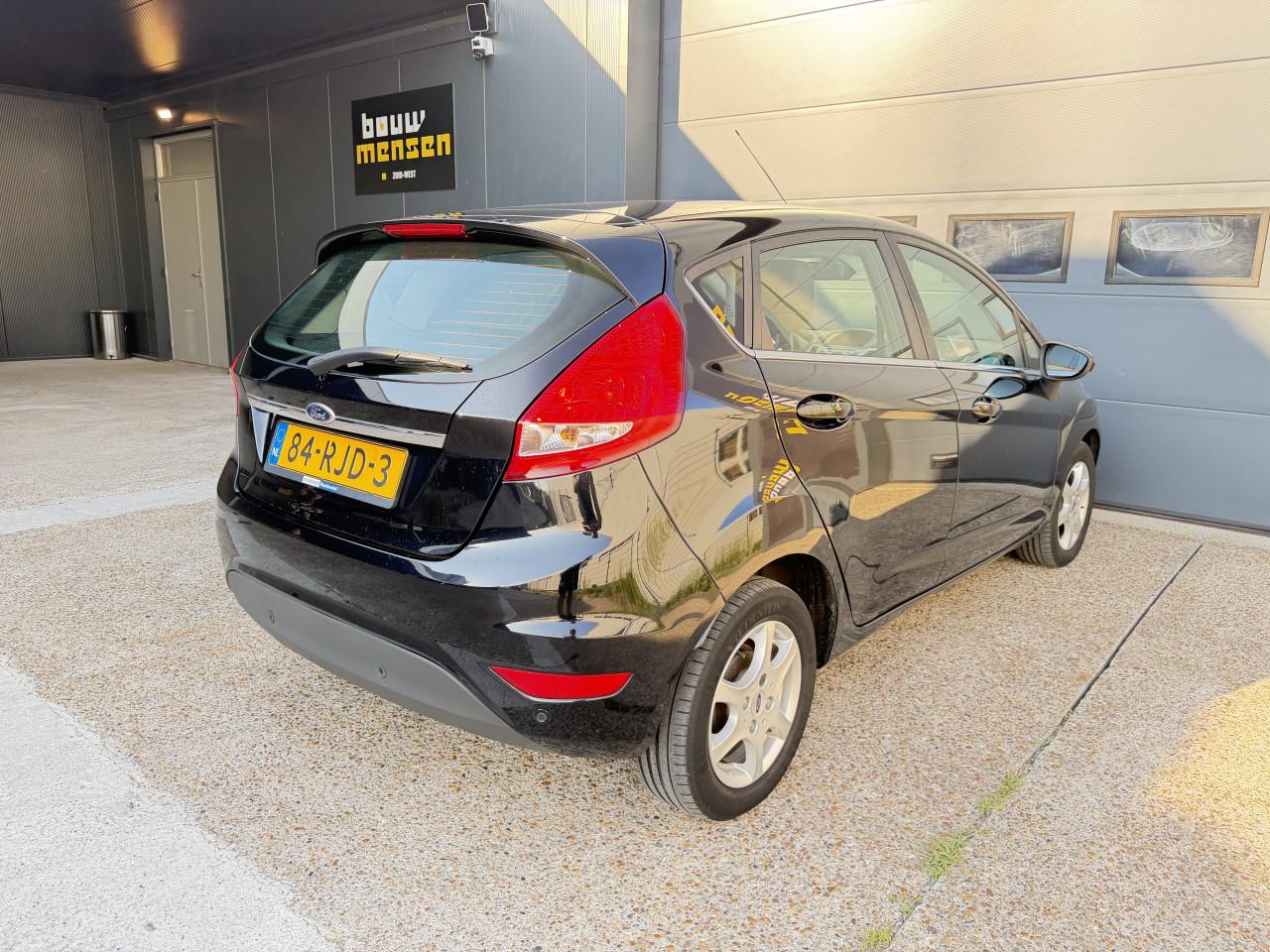 Ford Fiesta 1.25 52KW Titanium 5DRS 2011 Zwart Airco Apk Cruise