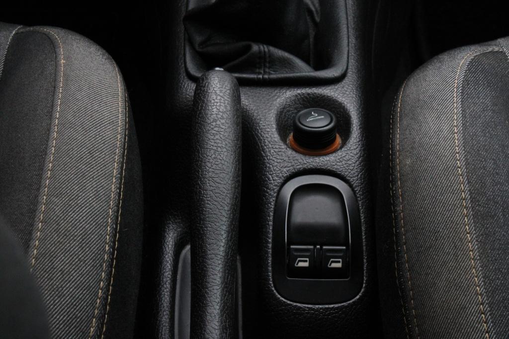 Peugeot 206 inclusief nieuwe apk, lees tek 1.4 génération