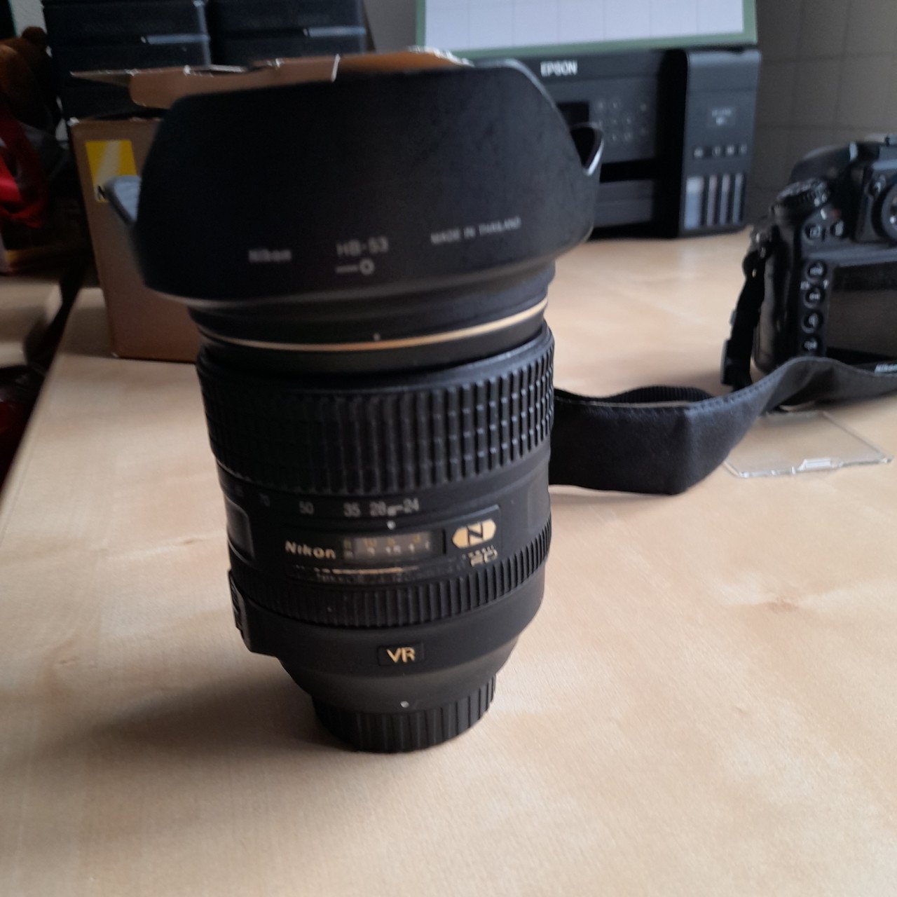 Nikon D800 (26600 clicks)