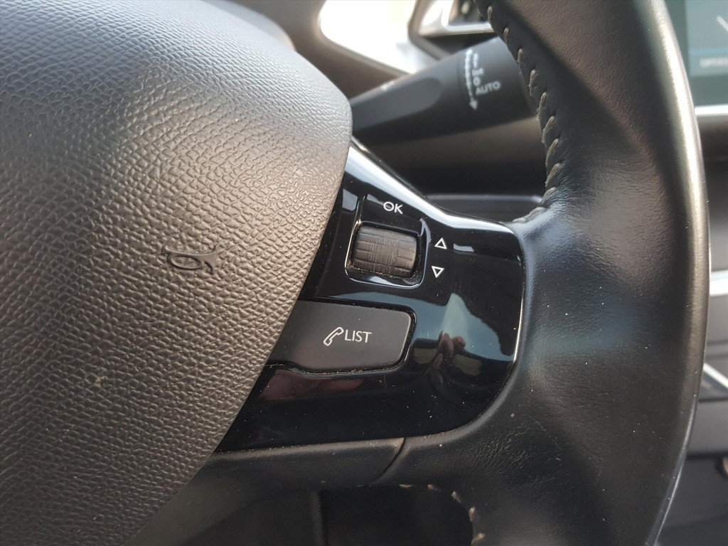 Peugeot 308 1.2 puretech 130pk s&s allure navigatie | cruise & climate cont