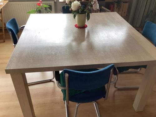 Tekoop tafel