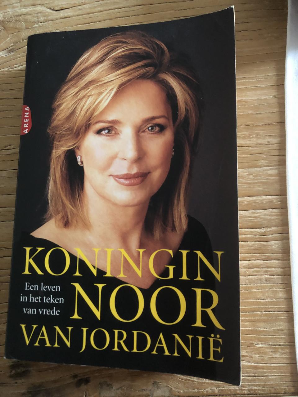Boek Koningin Noor
