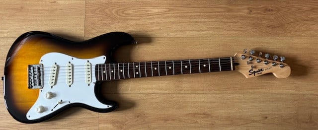 Squier sunburst strat.