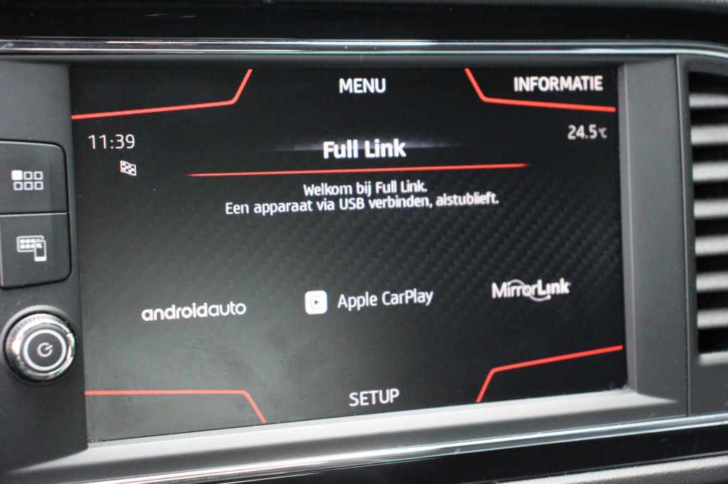 Seat Leon Sportstourer st 2.0 tsi cupra 300 4drive | pano. | camera | 301pk