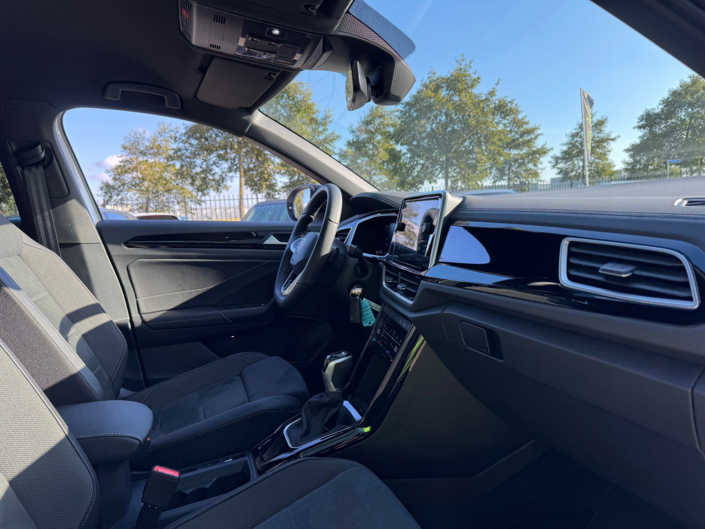 Volkswagen T-roc 1.5 tsi r-line edition * camera * massage * parkeerhulp
