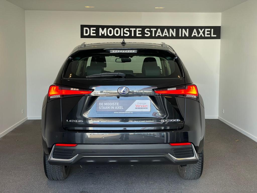 Lexus Nx 300h awd business line