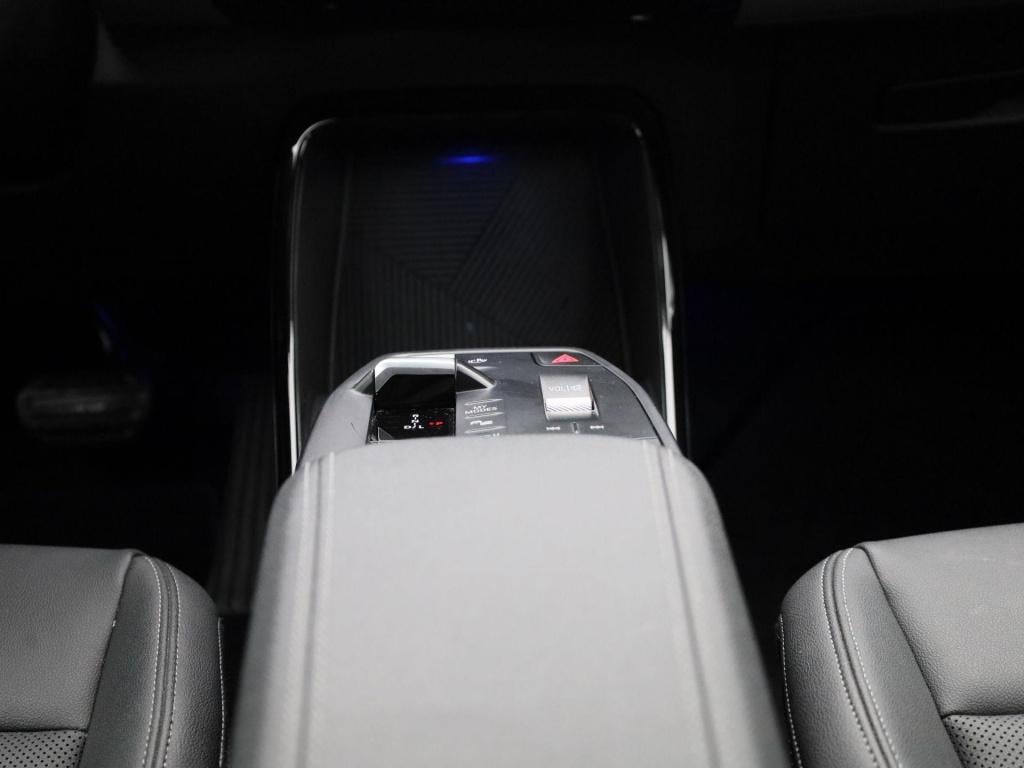 BMW X1 xdrive25e | automaat | lmv | parkeer sensoren | virtual cockpit | ca