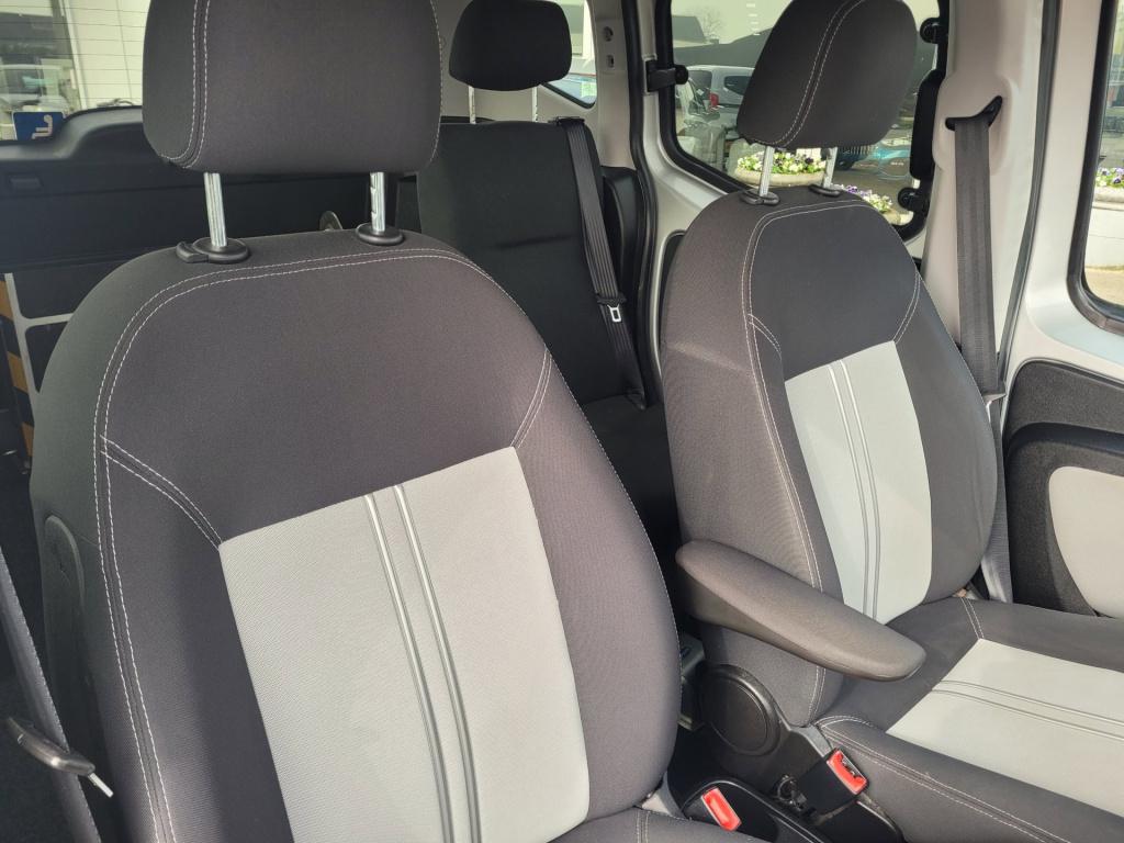 Fiat Qubo 1.4 dynamic rolstoelauto