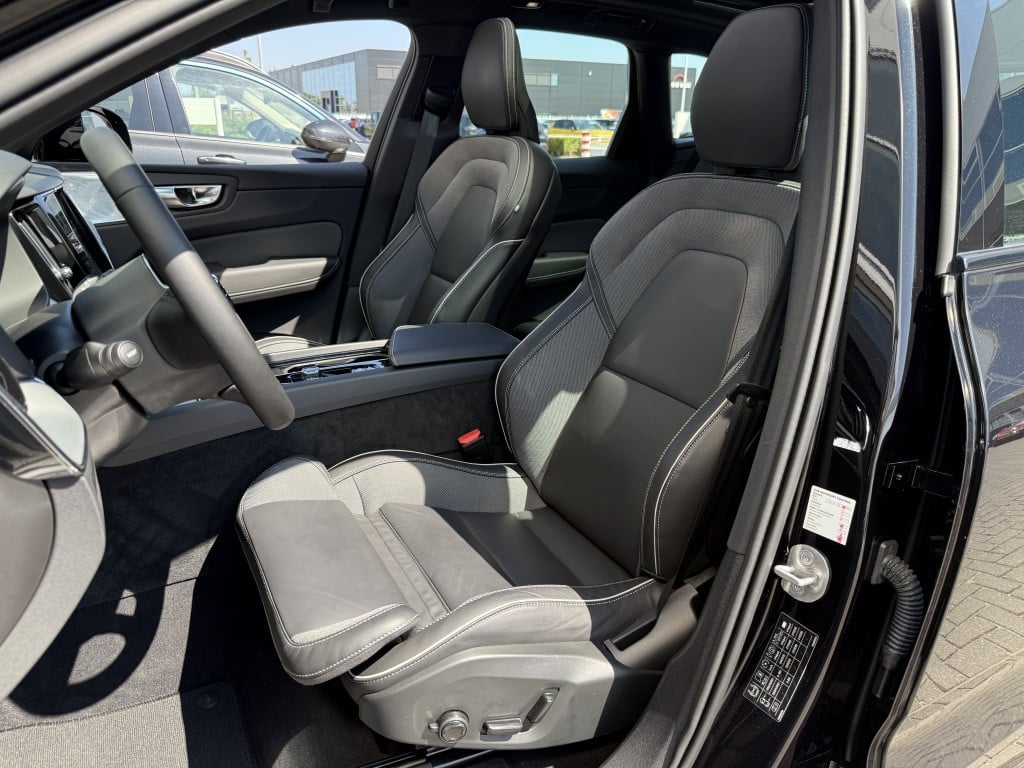 Volvo XC60 t6 398pk recharge ultra black edition| full options !