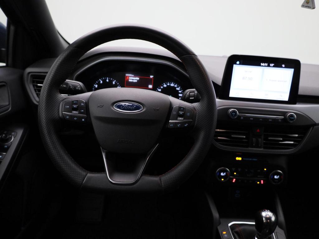 Ford Focus wagon 1.0 ecoboost hybrid st line style | trekhaak | climate con