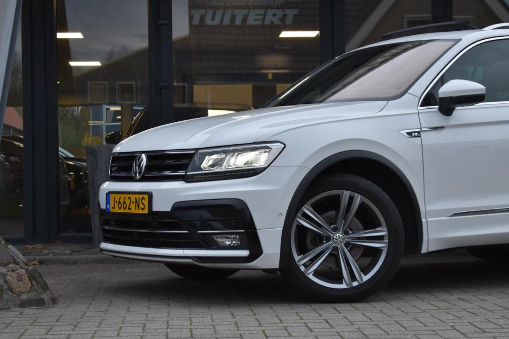 Volkswagen Tiguan 1.5 tsi act r-line | trekhaak | camera | dealer onderhoud