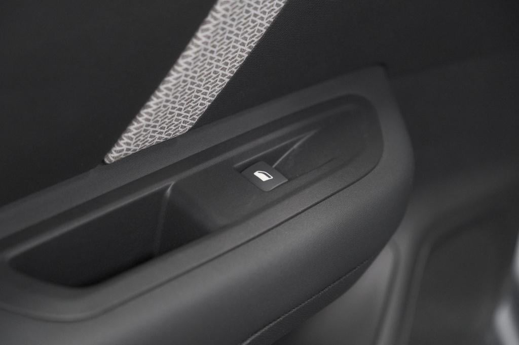 Citroen C4 1.2 hybrid 136 max | 360 camera | adaptieve cruise control | nav