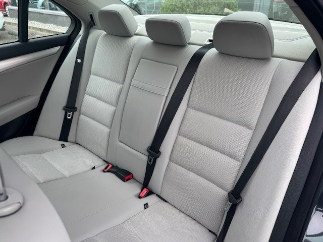 Mercedes-Benz C-Klasse 180 business class avantgarde l airco l tempomaat l 