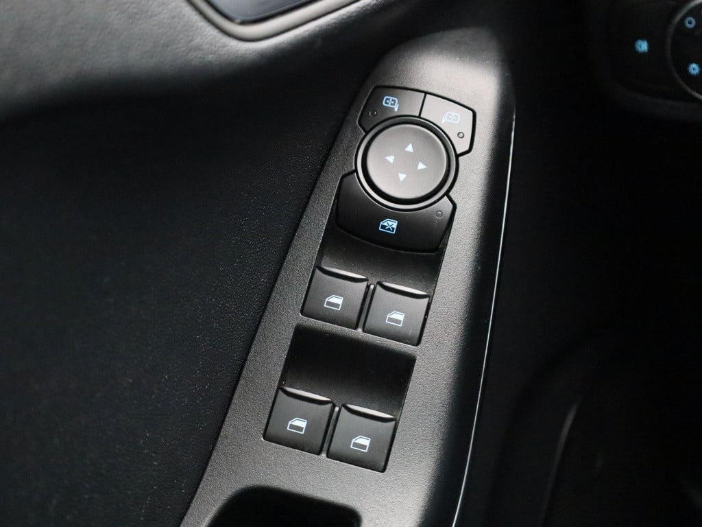 Ford Fiesta 1.0 ecoboost hybrid titanium | cruise control | climate control