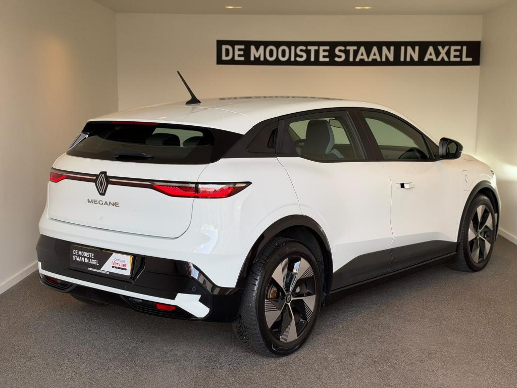 Renault Megane E-tech ev40 standard charge equilibre
