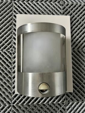 Massive rvs-buitenlamp