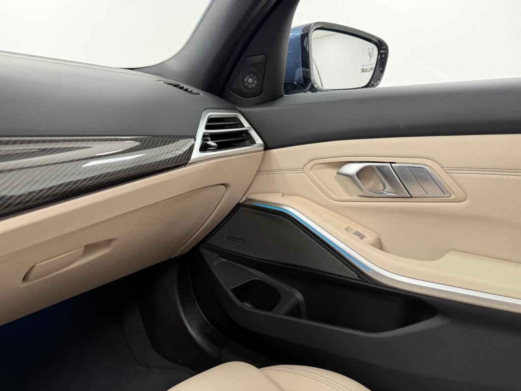 BMW 3-serie touring 330e xdrive m-sport pro | arctic race blue | sport pro 