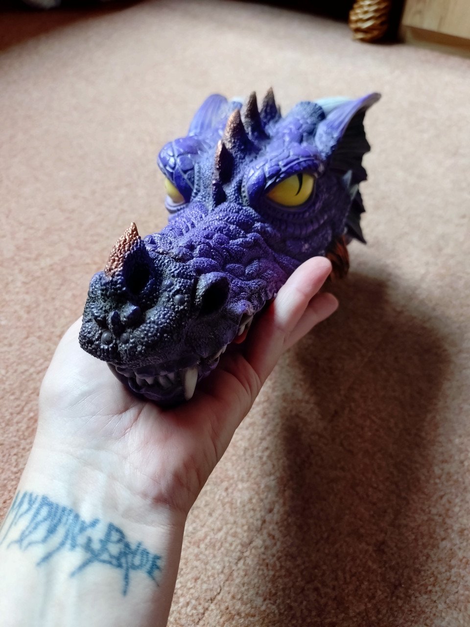 Wierookhouder drakenhoofd