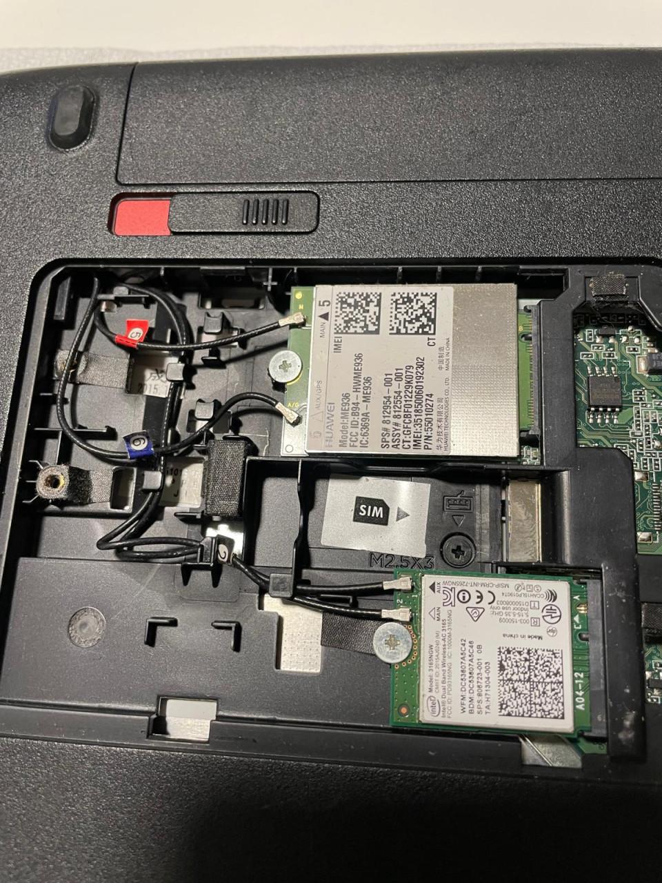 Dell 15 inch - Windows 11 SSD verlicht toetsenbord Sim Office pakket Muis