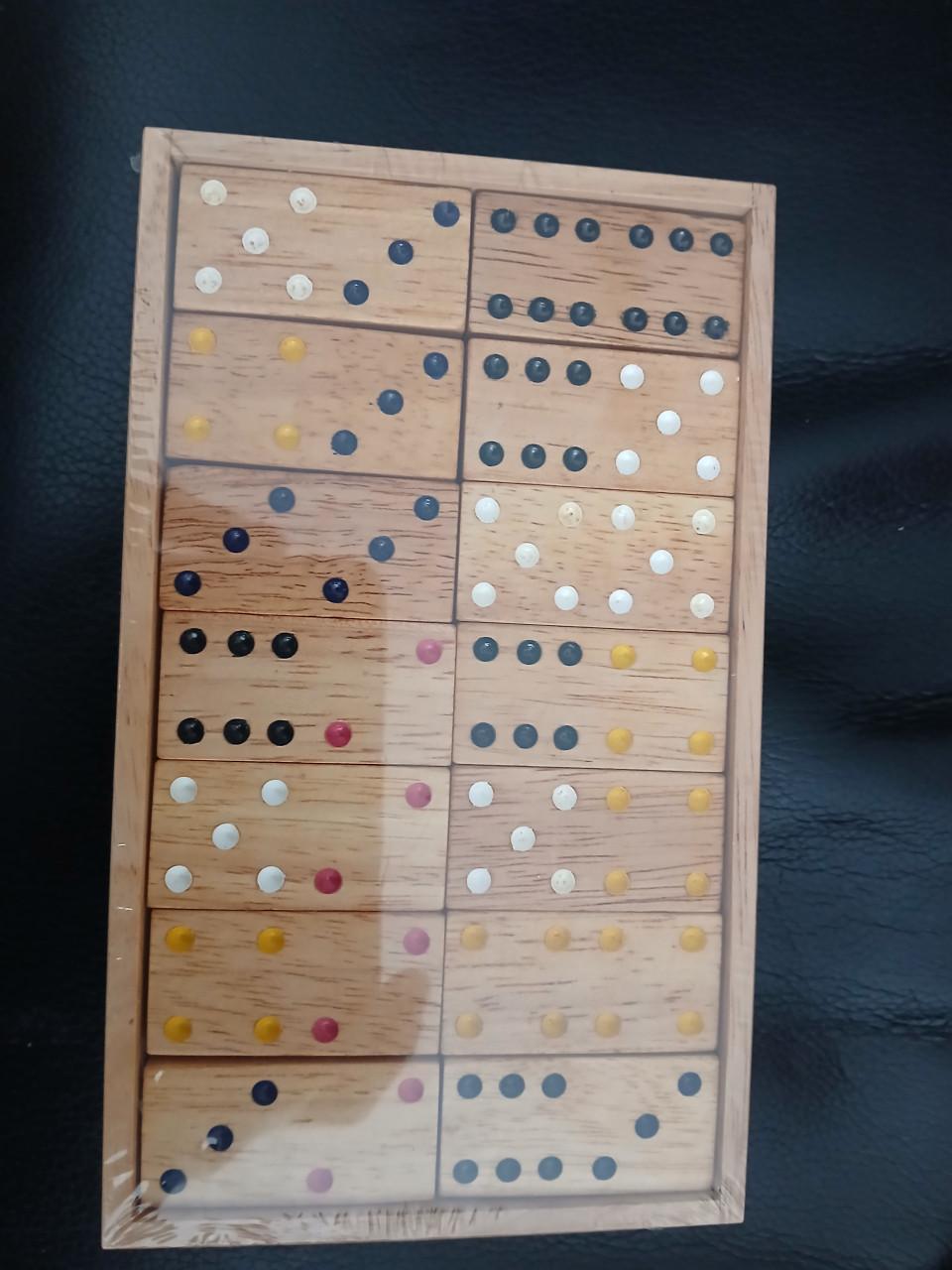 Dominos
