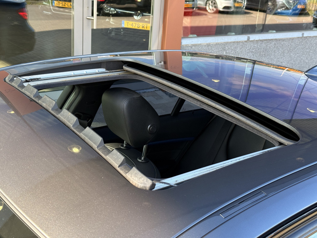BMW 3-serie 320i m-sport | 360 camera | head-up | leder | schuif / kantel d