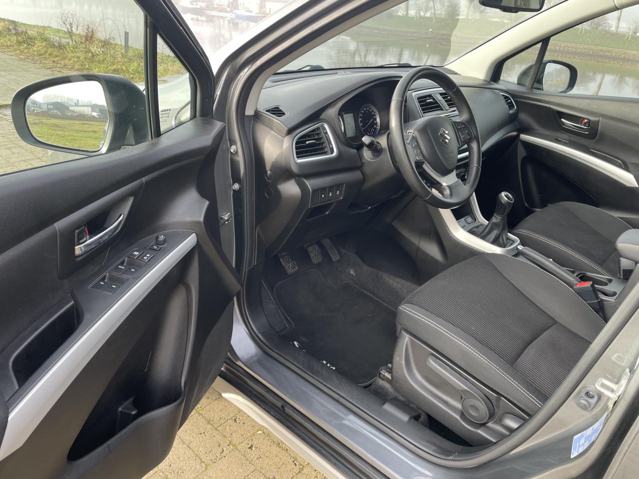 Suzuki s-cross 1.0 boosterjet exclusive