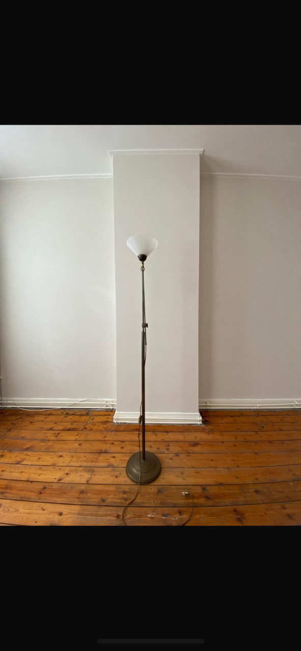 Staande koperen verstelbare lamp