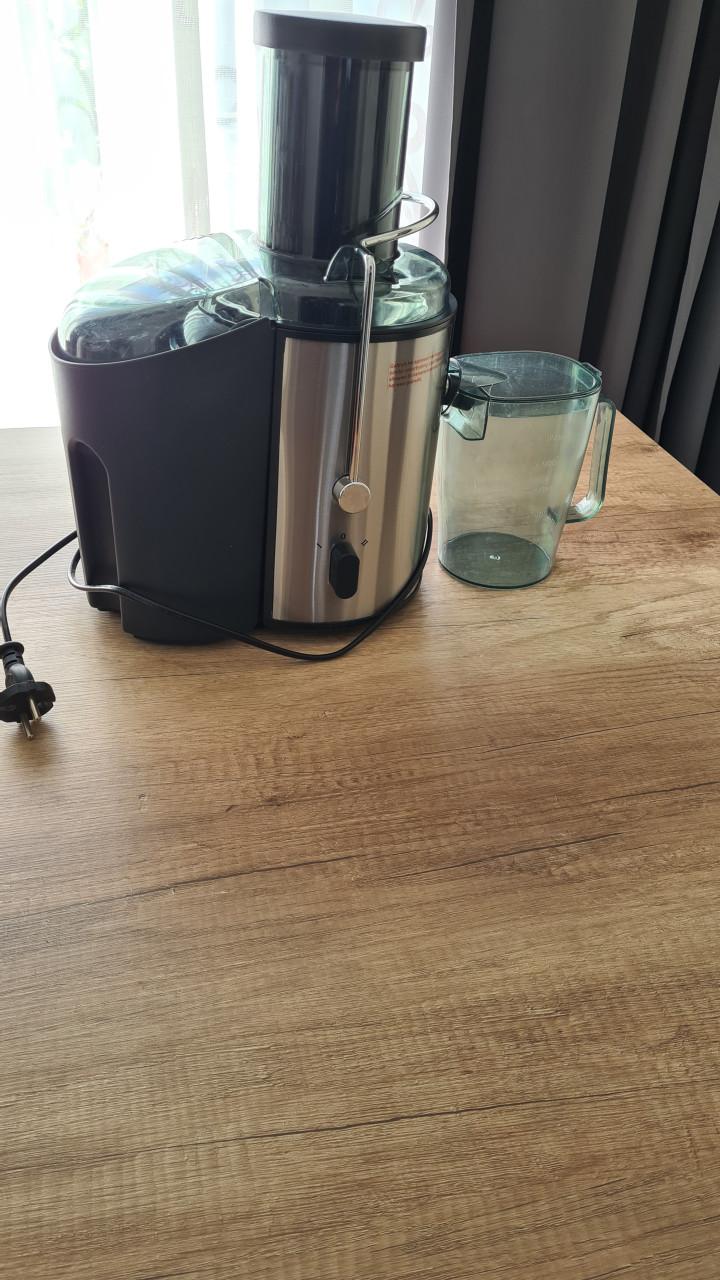 QUIGG- Sapcentrifuge 220V- 800W in zeer goed staat-compleet