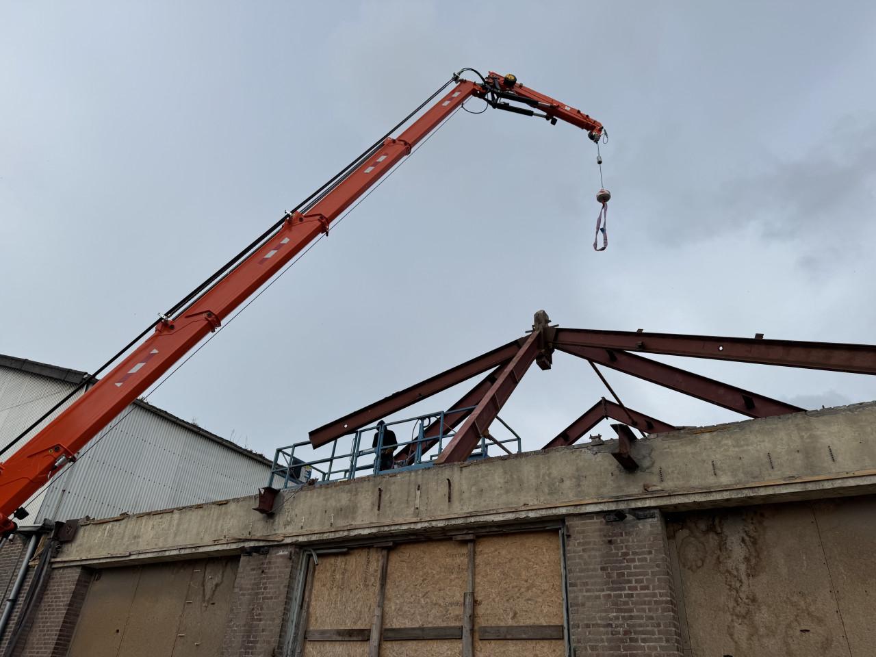 Te huur aangeboden minihijskraan Jekko SPX 532