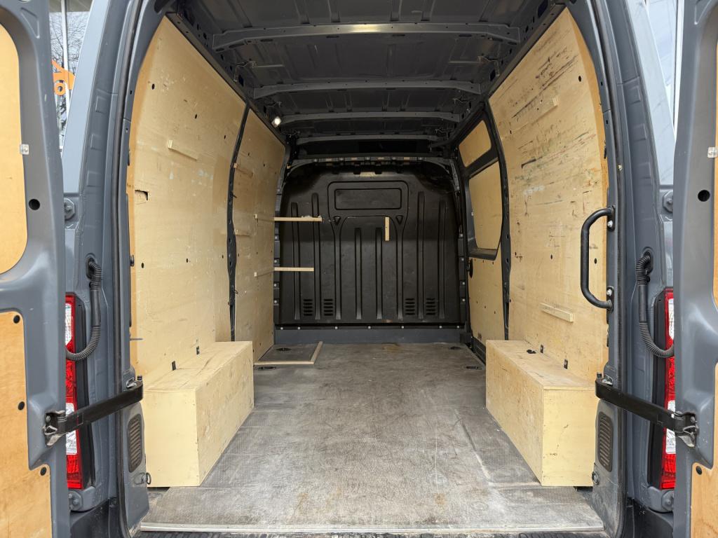 Renault Master t35 2.3 dci 180pk l2h2 work edition | nl-auto | carplay | na