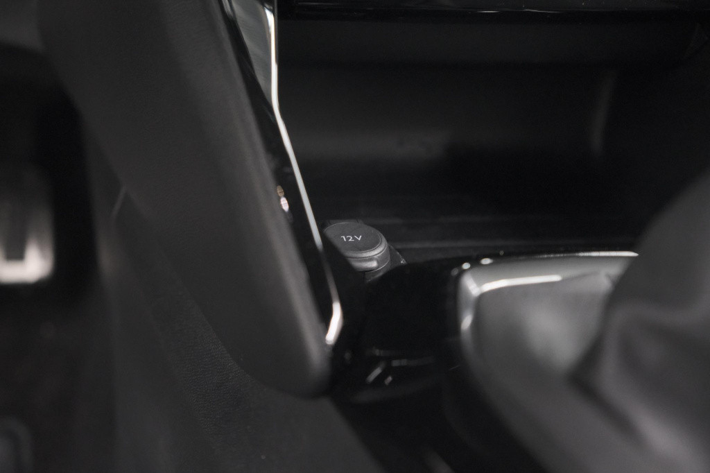 Peugeot 208 puretech 100 gt | camera | navigatie | apple carplay | parkeers