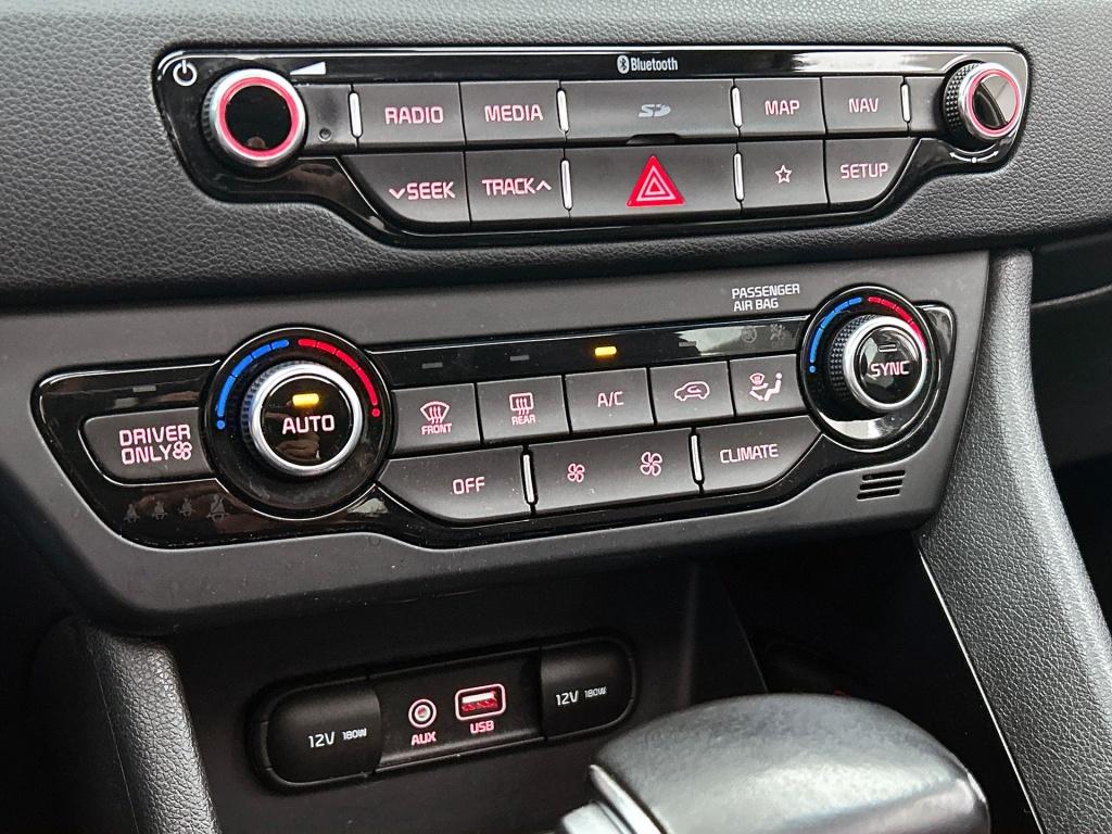 Kia Niro 1.6 gdi hybrid edition | trekhaak | stoel/stuurverwarming |