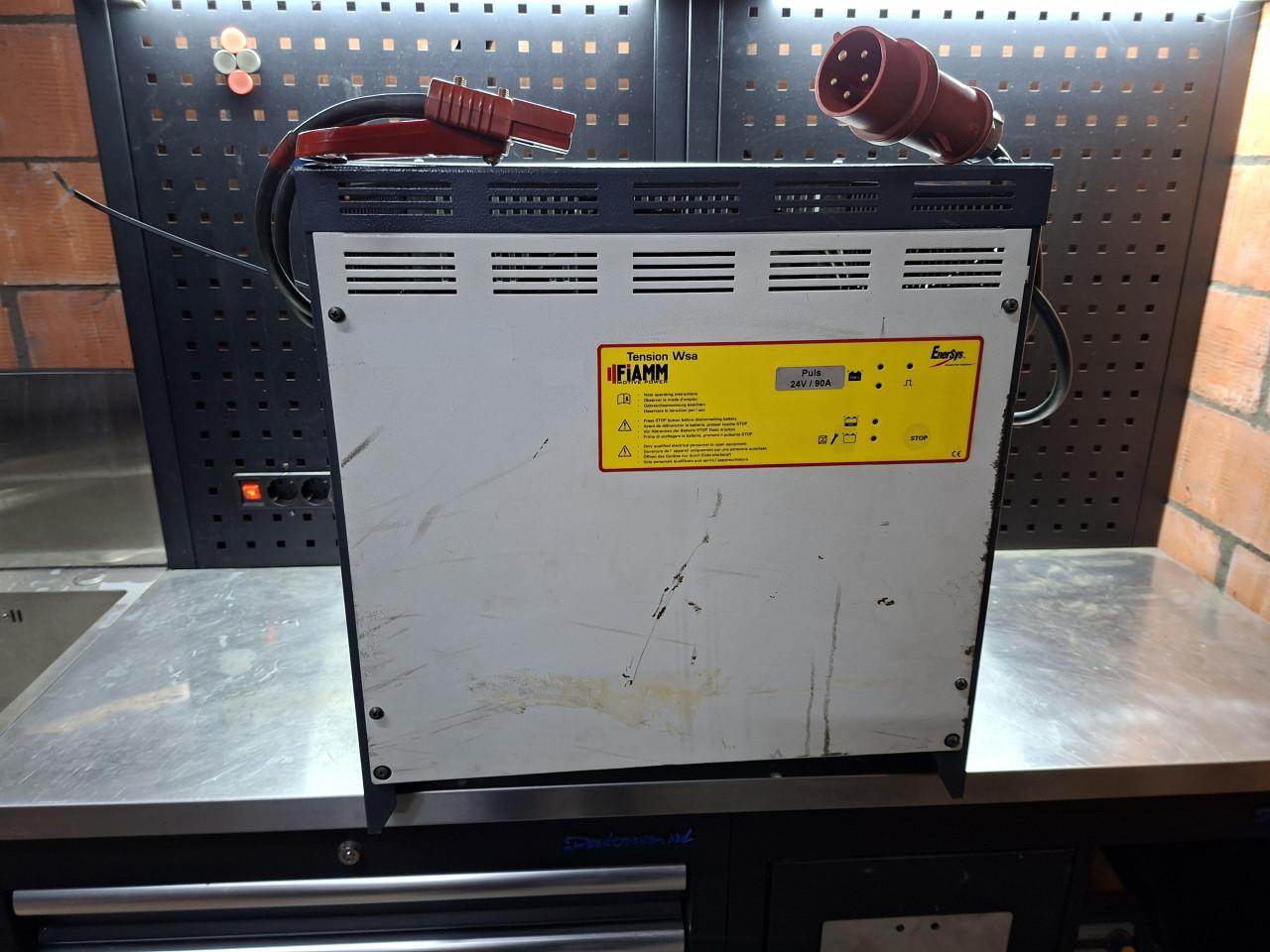 Acculader 24V 90Amp. Heftruck