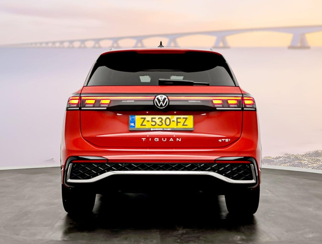 Volkswagen Tiguan 1.5 etsi r-line business dsg7 150pk