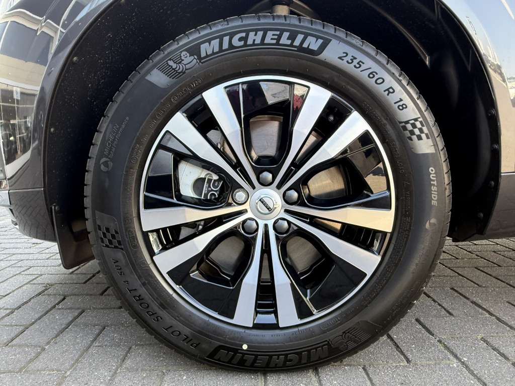 Volvo XC60 t6 awd gt essential driver assist
