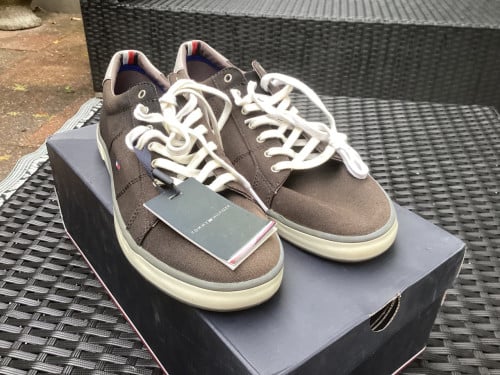 Nieuwe Tommy Hilfiger sneakers