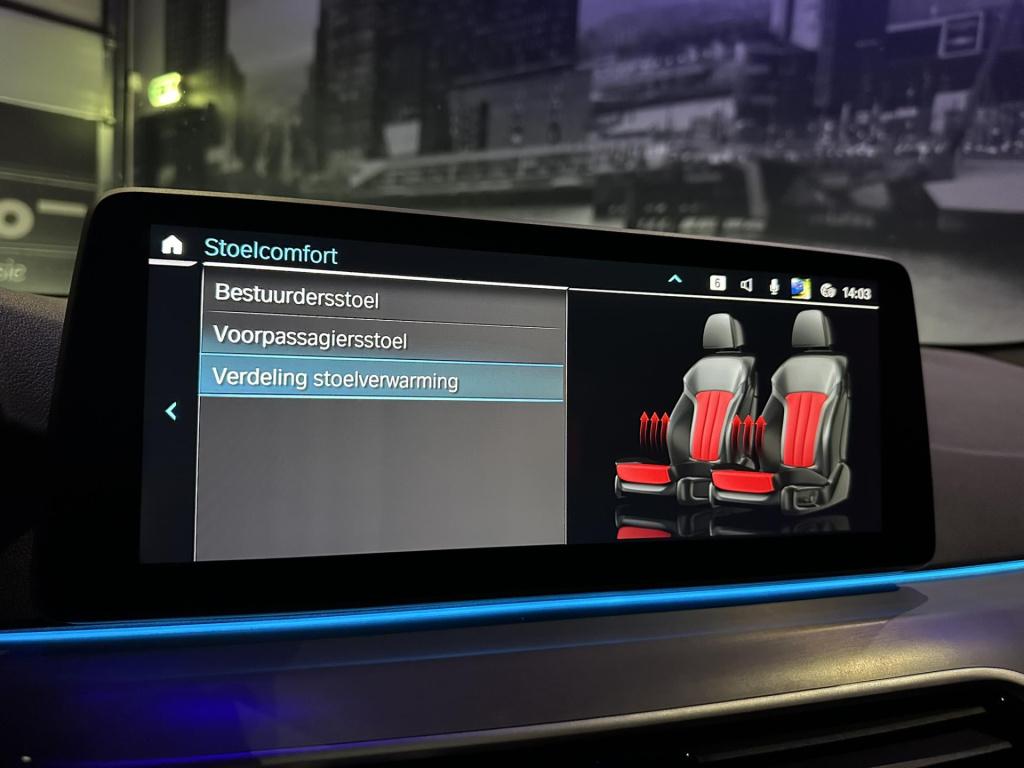 BMW 5 Serie 530e business edition plus *schuifdak*laser*hud*acc*