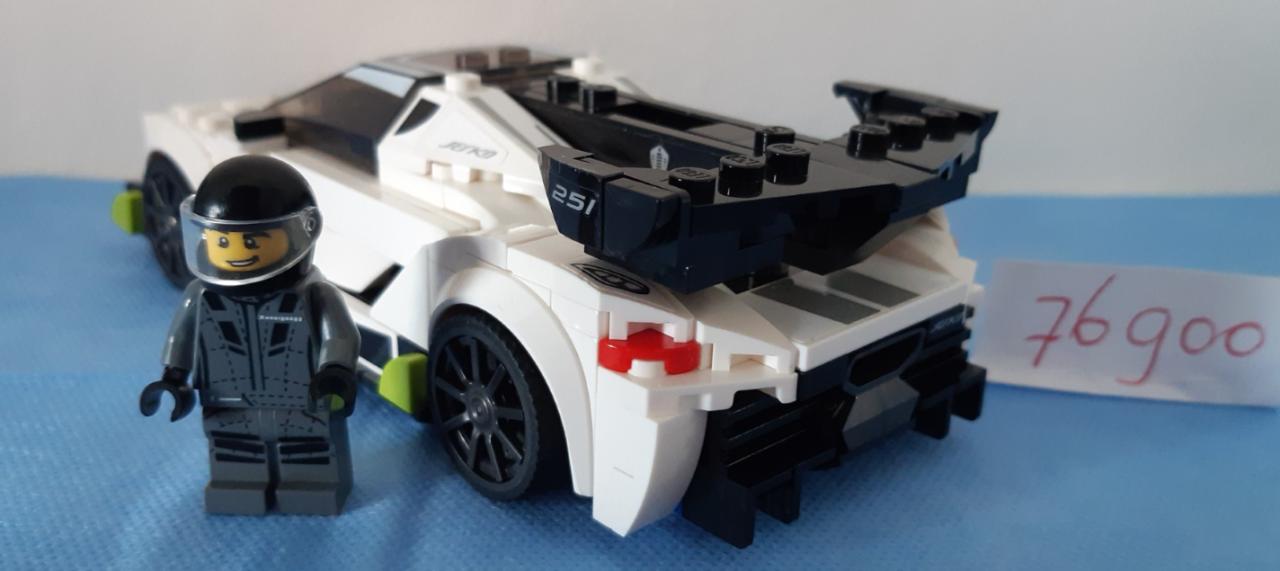 LEGO Speed Champions 76900:  Koenigsegg Jesko