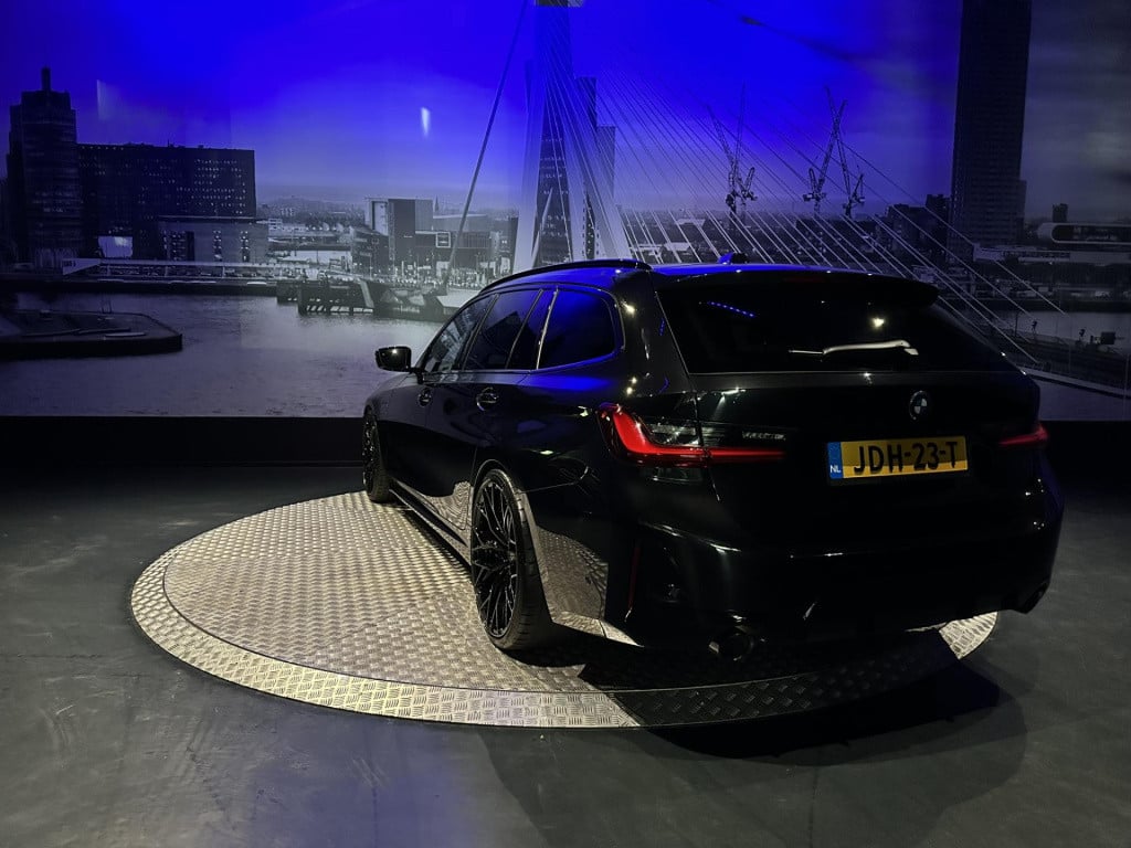 BMW 3-serie touring 330e xdrive *pano*360camera*sportstoelen*laser*eibach*