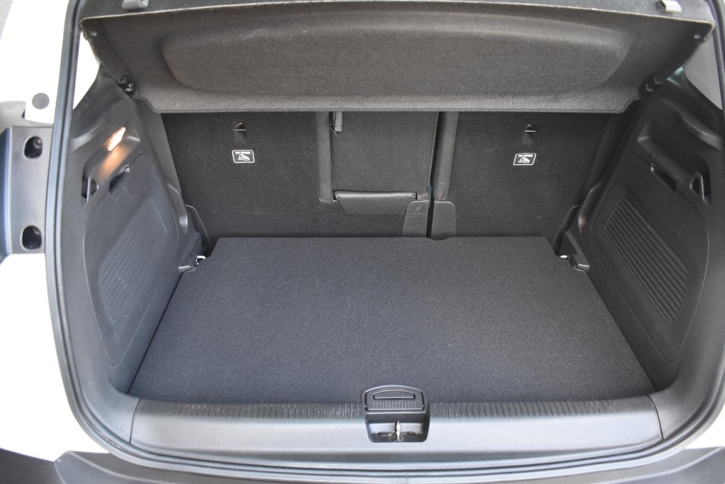 Opel Crossland X 1.2 turbo innovation | winterpakket | lmv | navi |