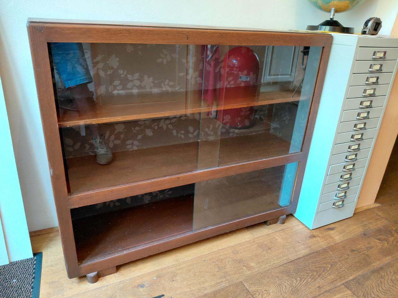 Vitrine- Boekenkastje