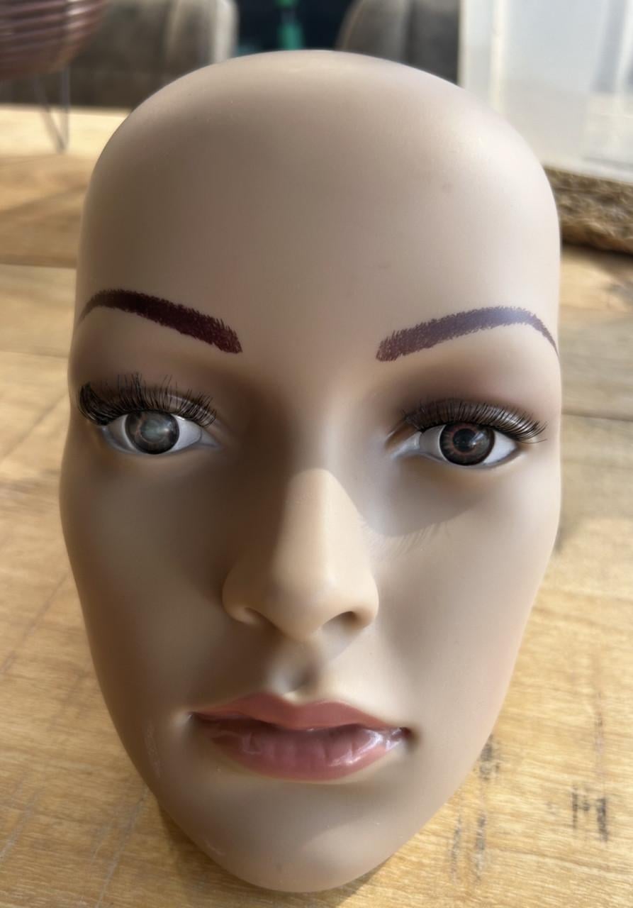 Etalage pop dames model 1.74 cm.